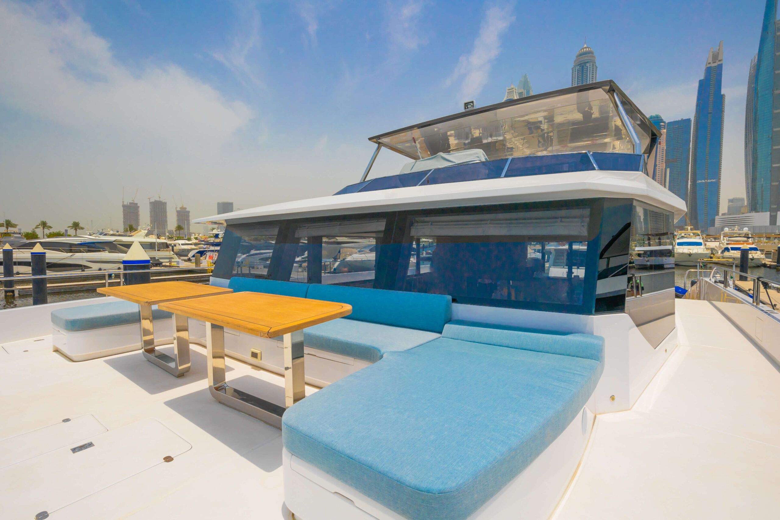 Bow 2 60'Volare