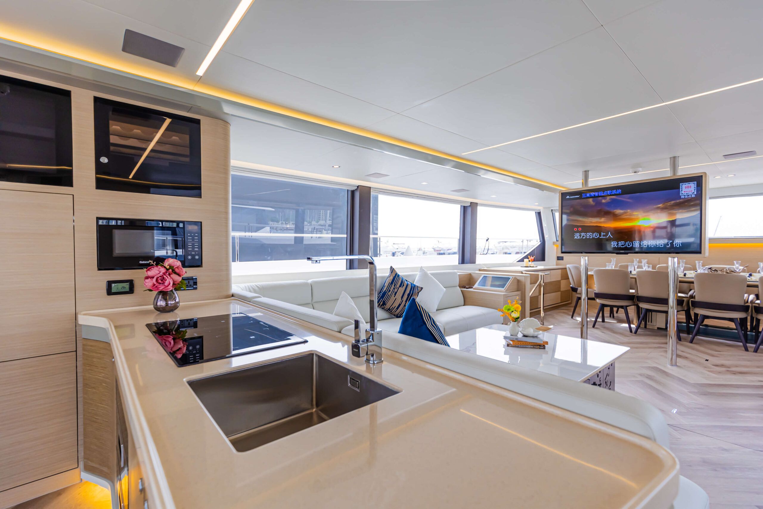 Saloon 3 60'Volare