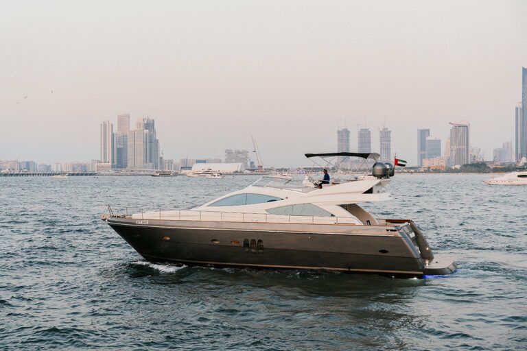 PRINCESS GREY SHARK 70′